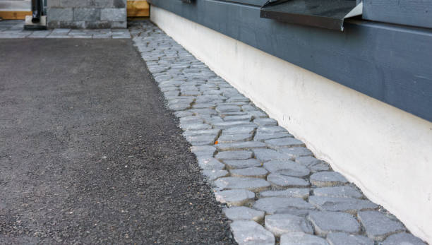 Best Asphalt Driveway Installation  in Chatsworth, IL